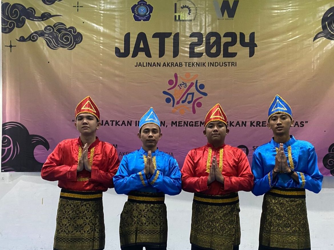 HMTI SelenggarakanPengukuhan Mahasiswa Baru